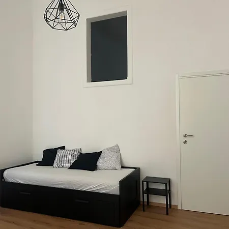 לינה וארוחת בוקר Borgo Sant' Angelo Exclusive House קונברסאנו